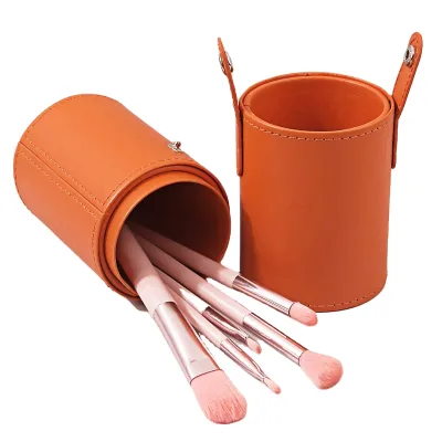 Wholesale Custom Logo PU Leather Hard Shell Cylinder Round Tube Makeup Brush Storage Cup Portable Travel Cosmetic Brush Holder