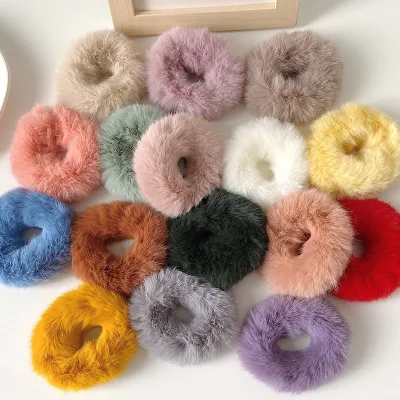 Factory Wholesale New Design Faux Rabbit Fur Fabric Hair Tie Elastic Hairband Scrunchies for Women Girls
