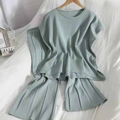 Wholesale 2026 Summer Casual Dress Pullover Neck Slit Sleeveless Vest Top Pleated Nine Points Wide Leg Pants Knitted Women's Set