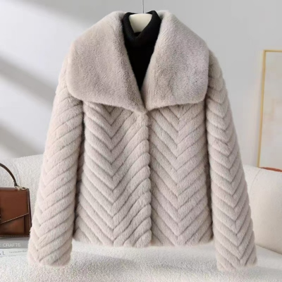 Fashion Simple Elegant Temperament Short Turn Down Collar Fur and Leather Combination Mink Fur Coat for Women