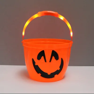 Kanlong Hot Selling Trick or Treat Plastic LED Flashing Lighted Candy Bucket Holder Halloween Pumpkin Barrels