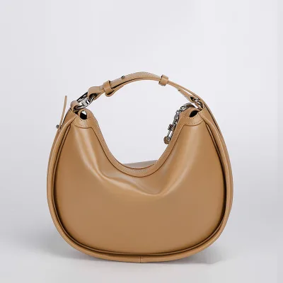 Smooth Pattern Genuine Leather Half Moon Shape Fashion Design Women Crossbody Bag Hasps Closure Polyester Lining ODM/OEM Brand