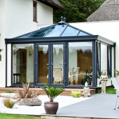 China Factory Customized Sun Room Outdoor Glass Room for Garden Glass House