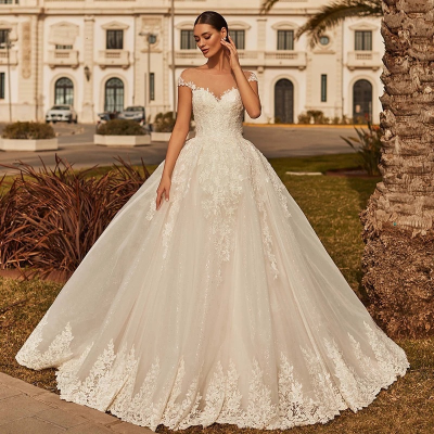 Wedding Gowns Simple Style Ball Gown Bridal Dress Lace Fashion Sweetheart Sexy O Neck Sleeveless  Brush Tail
