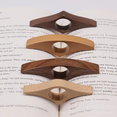 5 Styles 3 Colors Wholesale Wooden Cute Heart Natural Walnut Thumb Bookmark Handmade Book Lover Literary Gifts Page Holder