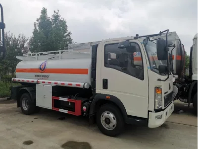 HOWO 116HP 4x2 5000L Fuel tank Truck Oil Tank Truck