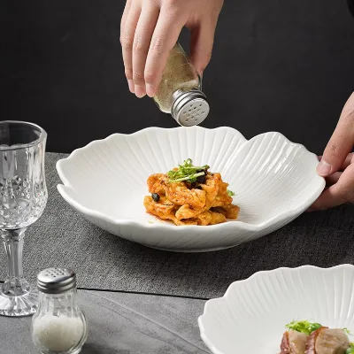 Wholesale Flower Shape Large Ceramic Dinner Plate Set White Shallow Bowls Western Style Tableware for Party Restaurant Home