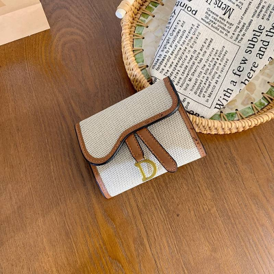 Ladies' Long and Large Capacity Retro Design