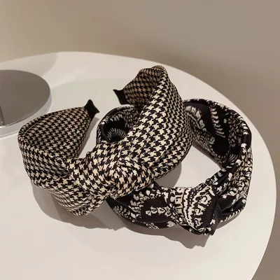 High-end New Style Headband for Broken Hair Black and White Headband Oval Thin Face Wash Headband High-end Fashion Headwear