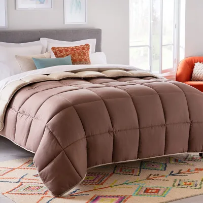 Double Side Color Hot-selling Down Alternative Box Quilted Wholesale Comforter Duvet