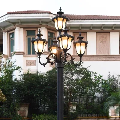 Five Head LED Garden Pole Light Classic/modern High-quality Four Sided Outdoor IP65 Villa Landscape Garden Light