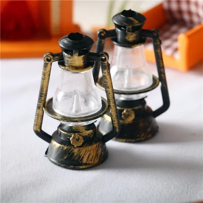 Dollhouse Miniature Set Design Shooting Props and Decorative Items Retro Antique Kerosene Lamp