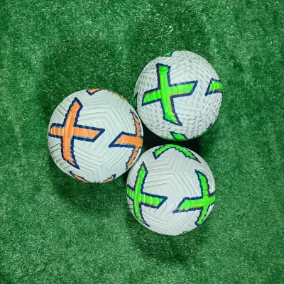 Eco-friendly Trendy Soccer Youth Football Custom logo Seamless Size 5 Football Wholesale Football Accessories Training