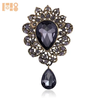 Unisex Luxury Crystal Rhinestone Brooch Factory Supply Fashionable Clothing Accessory for Engagement Jewelry