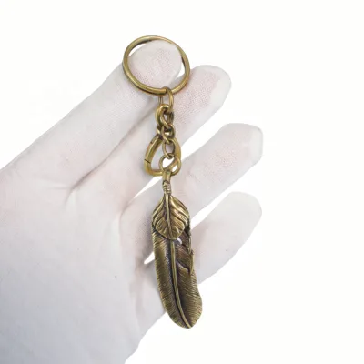 Wholesale Retro Metal Keychain Feather Pendant Creative Men's Car Keychain