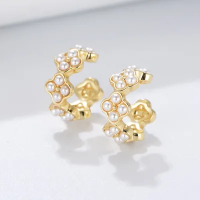 Wholesale Trendy Fine Jewelry 925 Sterling Silver Gold Plated Four Clover Flower Pearl Cuff Earrings for Women
