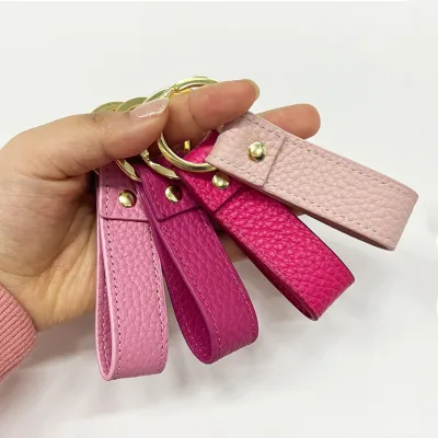 AliExpress Bestseller Lychee-Grain Aluminium Keychain Portable Mini Buckle Closure Backpack Charm Stylish Car Key Accessory