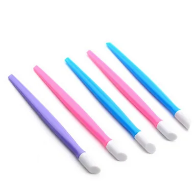 100Pcs/bag Plastic Handle Colored Nail Sticks for Men and Women Nail Cuticle Pusher Rubber Tipped Cleaner