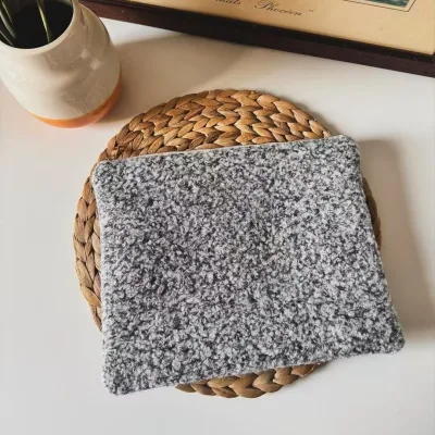 Handmade Flat Luxury Teddy Fleece Cosmetic Bag with Custom logo Durable Zipper Closure Portable case for Daily Usage