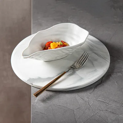 New Unique Single Soy Sauce Dish Oysters Shape Ceramic Plate Appetizers Snacks Matte White Porcelain Salad Bowl for Restaurant