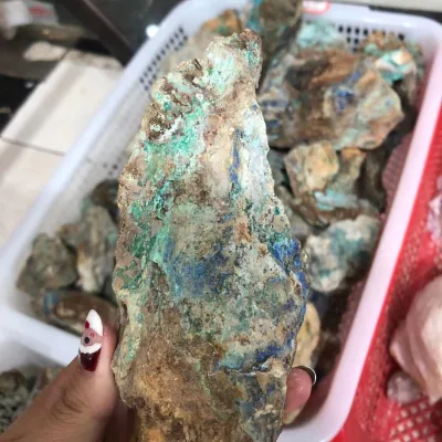 Donghai Wholesale Irregular Shape Crystal Rough Natural Gemstone Chrysocolla Raw Stone for Sale