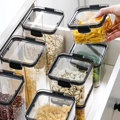 Hot Selling Pantry Fridge Kitchen Storage Box Stackable Transparent Plastic Airtight Food Lock Storage Containers Set