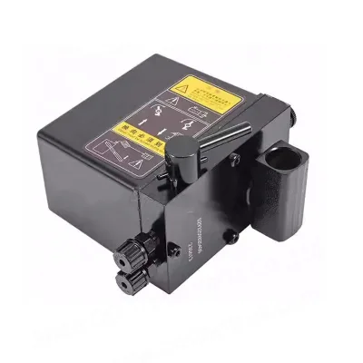Dz93259820400 Hydraulic Hand Pump for Shacman F2000/L3000/F3000/X3000 /X6000 Hydraulic Lifter Pump