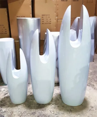 Popular European Style Home Decoration Garden Decoration Irregular Glass Shape Flower Resin Vase Factory