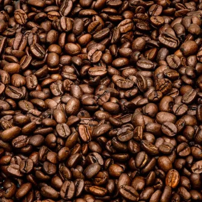 Factory Customize Label Super Crema Ground Coffee Medium Espresso Roast 100% Arabica Caffeinated 1kg Bag