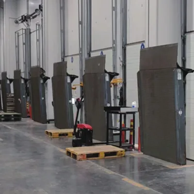 High Efficiency Steel Hydraulic Automatic Loading Dock Platform PLC Control -10C 40C Operation Customized Dimensions Weight