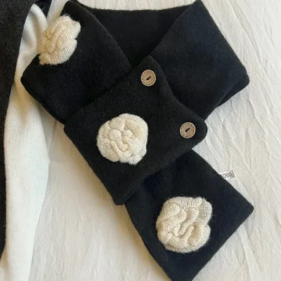 New Arrival Korean Style Women's Winter Scarf 2025 Camellia Cashmere Blended Long and Thick Atmospheric