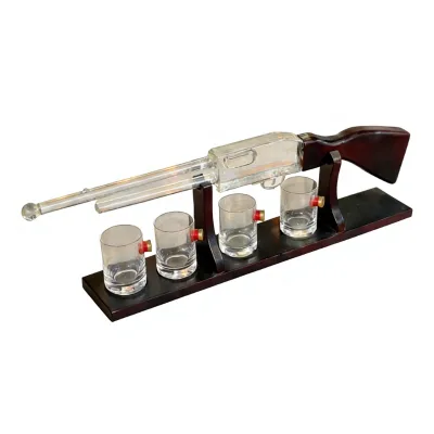 Wholesale Borosilicate Glass Novelty Rifle Shotgun Shape Whiskey Decanter Set Wooden Stock 4 Shot Glasses Stand Custom Logo Gift