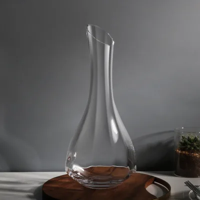 High Quality 1500 ml Luxury Crystal Red Wine Decanter Prismatic-Shaped Glass