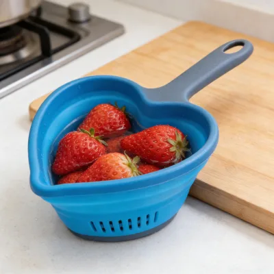 Kitchen Collapsible Colander with Handle Food-Grade Silicone Kitchen Strainer Space-Saver Folding Strainer Colander