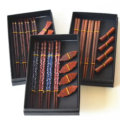 Stock Wooden Chopstick Stand Japanese Pillow Engraved Personalized Wood Chopsticks With Logo Wooden Custom Chopstick