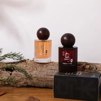 Hot Selling Men and Women Lasting Fragrance Sandalwood Light Fragrance Natural and Neutral Perfume
