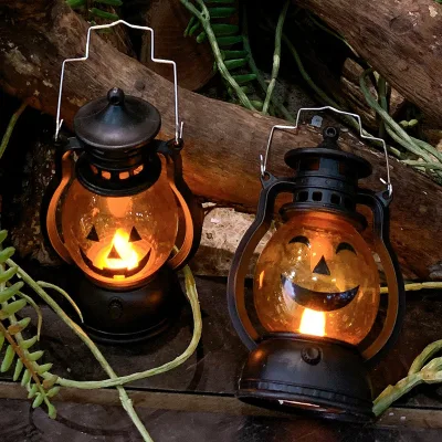 Candlestick Lamp Retro Small Oil Lamp Portable Small Lantern Antique Kerosene Lamp Halloween Decoration LED Candle Night Light