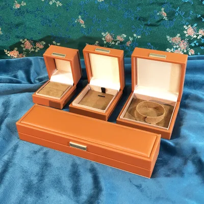 High-end PU Leather Jewelry Box Metal Plaque Right-angle Design Solid Pattern; Ring Necklace Pendant Boxes; Jewelry Box