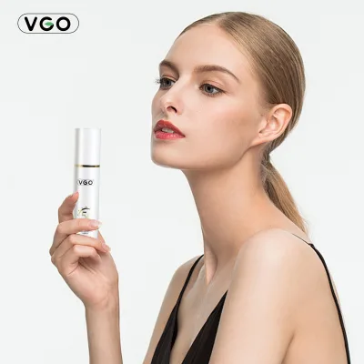 VGO High-Power SPF50 Full English Sunscreen Lightweight Moisturizing Refreshing White Spray Form