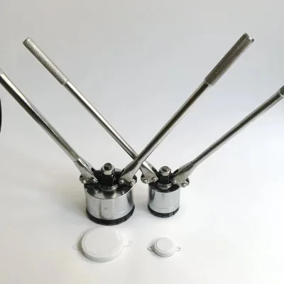 Manual 70/35mm Steel Caps Seal Bottle Cap Machine