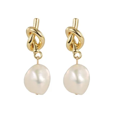 Fashionable and Exquisite Pair of Colorful Rhinestone Gemstone C-shaped Asymmetric Earrings