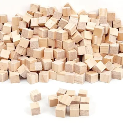 Polished Eco-Friendly Wooden Cubes 1cm 500Pcs Craft Blank Blocks for Christmas Decoration Building DIY