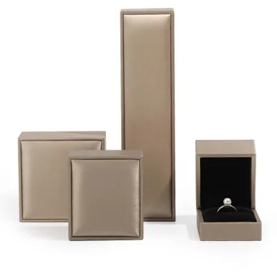 High End PU Leather Jewelry Packaging Box Custom Print Logo Velvet Interior Wedding Engagement Ring Gift Box