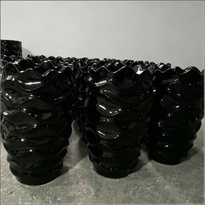 Art Deco Ceramic Wedding Home Decoration Vase Irregular Flowerpot Creative Planter Dried Flower Pot for Living Room Top Ornament