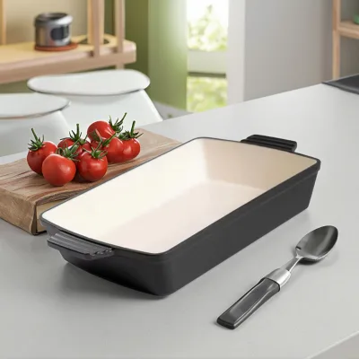 The Rectangular Enamel Bread Baking Tray Is Exquisitely Designed, Ensuring Even Heating and Making the Bread Extremely Fluffy
