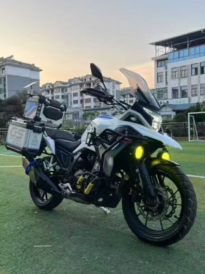 Second-Hand 4 Stroke Touring Motorcycle for Long-Distance Travel