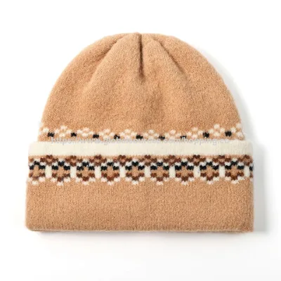 COZY CAMEL KNIT CAP WITH MOTIFS