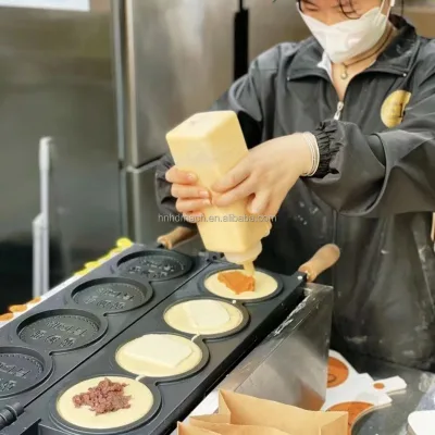 Mini Nonstick Pancakes Muffins Baking Machine 3 and 4 Grids Commercial Bubble Waffle Maker Electric Waffle Cooking Machine