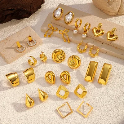 New Geometric 18k Gold Plated Women Exaggerated Heart Fashion Stud Earring for Waterproof High Sense Fine Jewelry