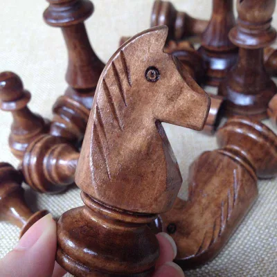 32 Pieces Chess Set Popular Wooden Chess Traditional Game Wooden Chessmen Chess Pieces